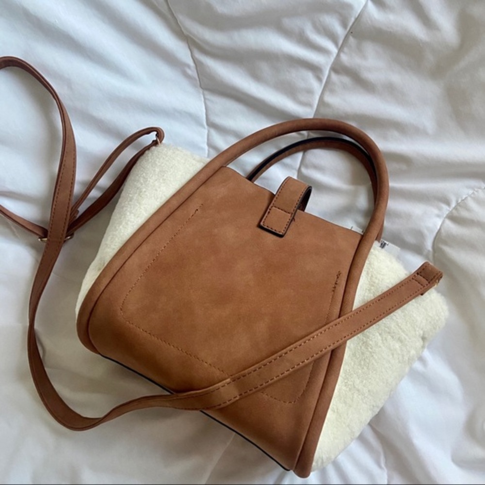 COPY - FFC Lydia Faux Sheep Fur Handbag NWT - Picture 3 of 9